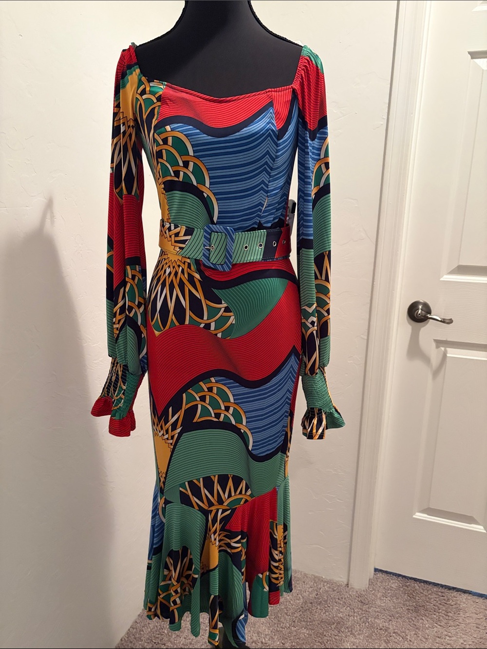 Bold Abstract Print Long-Sleeve Midi Dress in Multi-Color